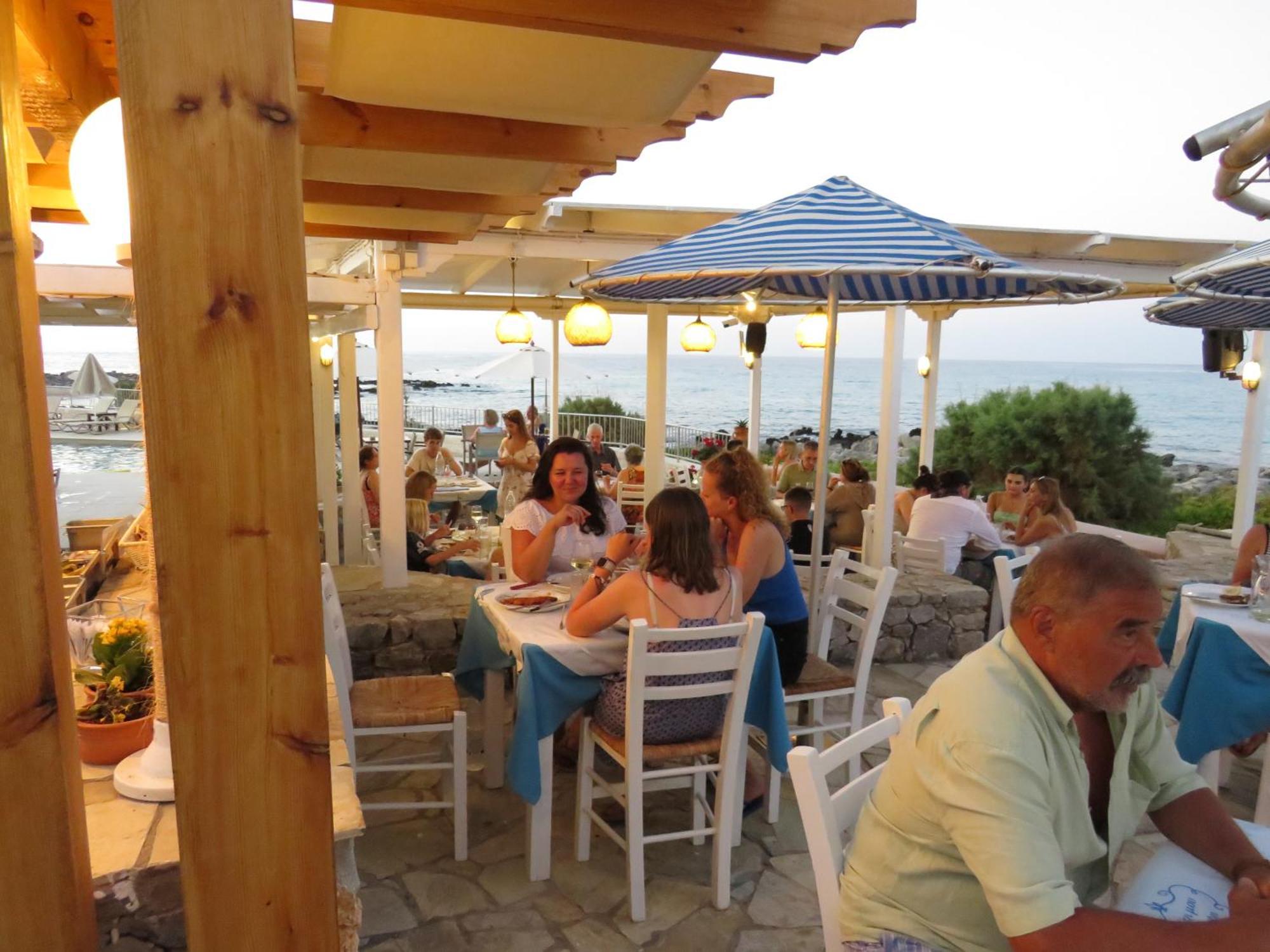 Blue Beach Villas Apartments Stavros  Bagian luar foto